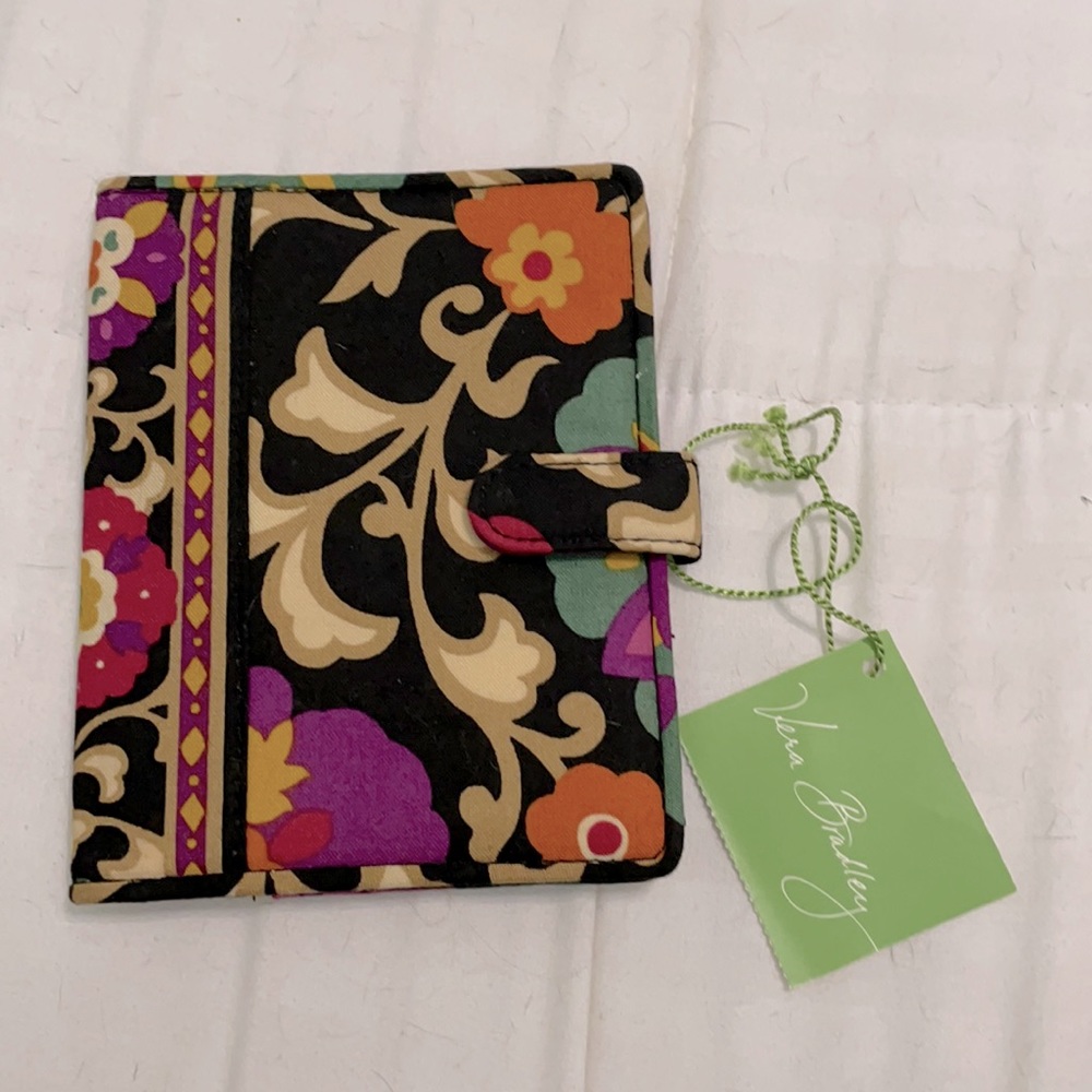 NWT Vera Bradley Suzani Passport Cover